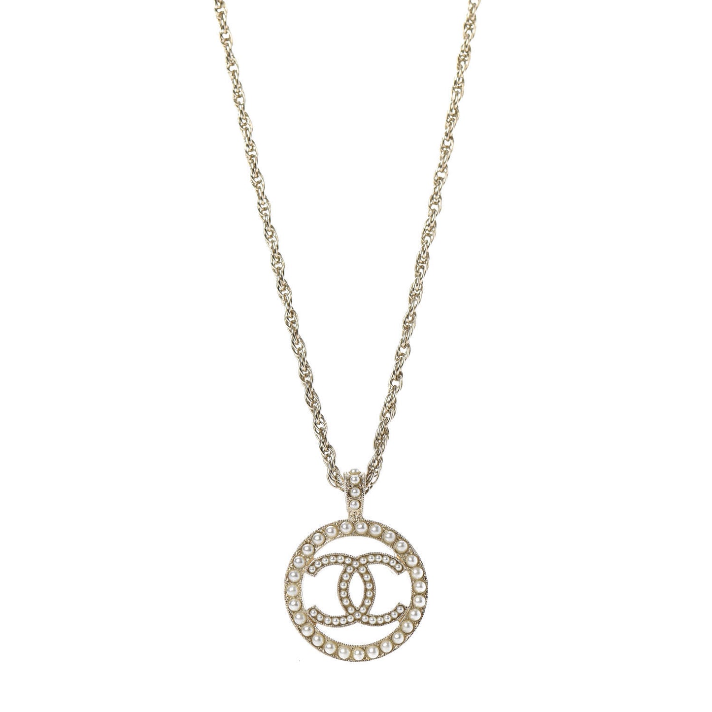 Collier pendentif rond en perles CC